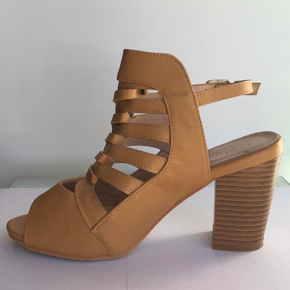 Tan chunky heel sandal